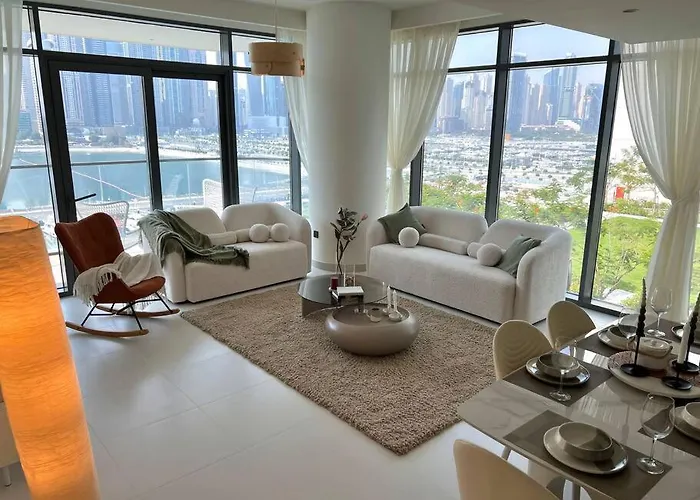 Spacious Beachfront Apartment
