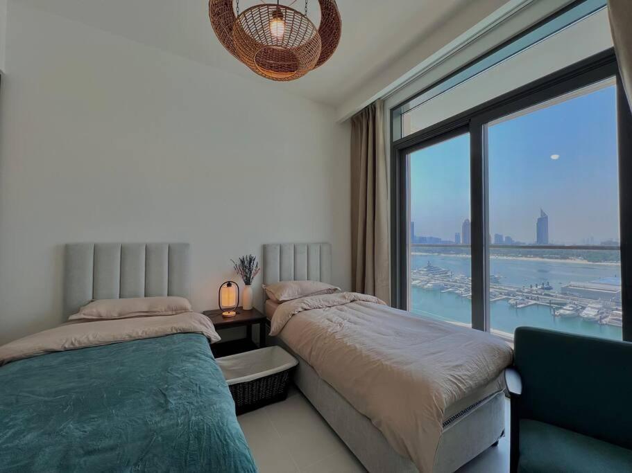 Spacious Beachfront *