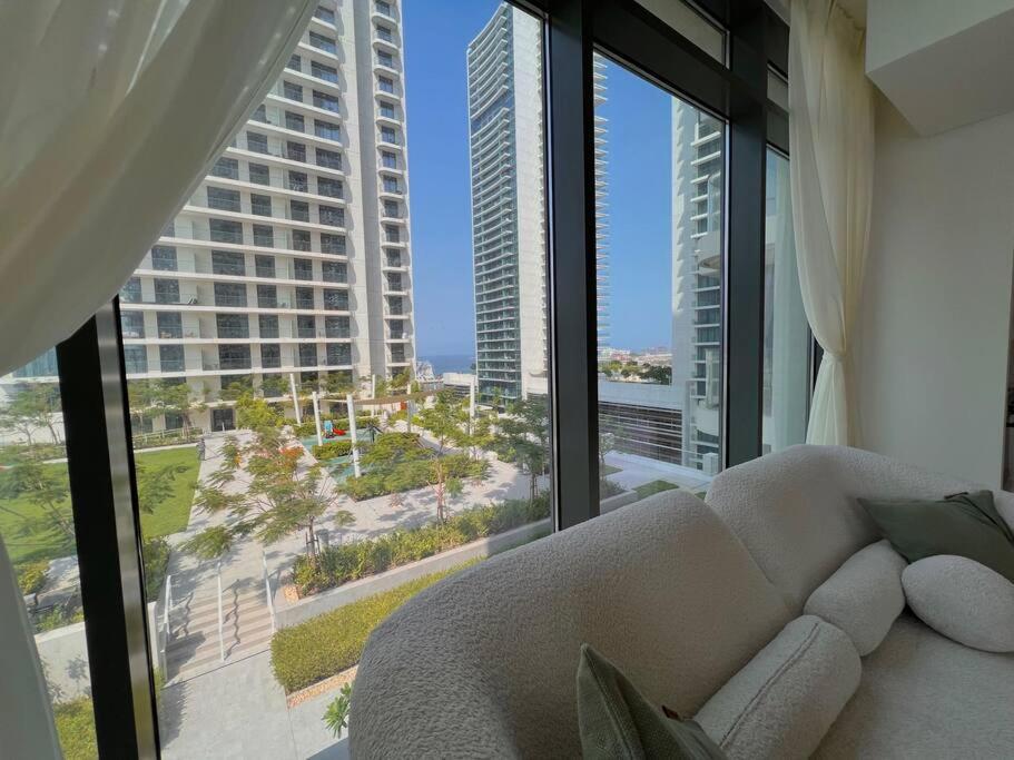 Spacious Beachfront Apartment Dubai
