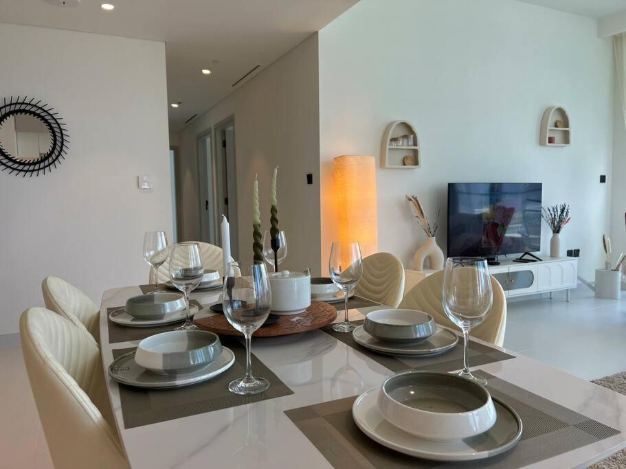 Spacious Beachfront Dubai